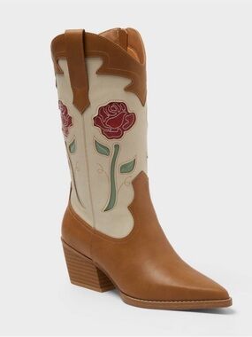 Universal Thread “Cream/Natalie” Boot